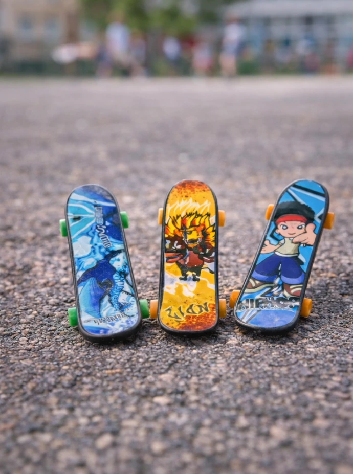 skateboard à doigt pour cadeau anniversaire enfant