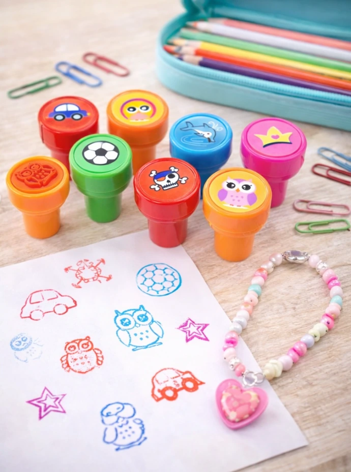 petit tampon encreur cadeau creatif pochette surprise